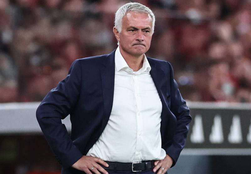 首胜告捷!穆里尼奥率本菲卡力克欧洲四冠王,皇马成欧冠晋级关键