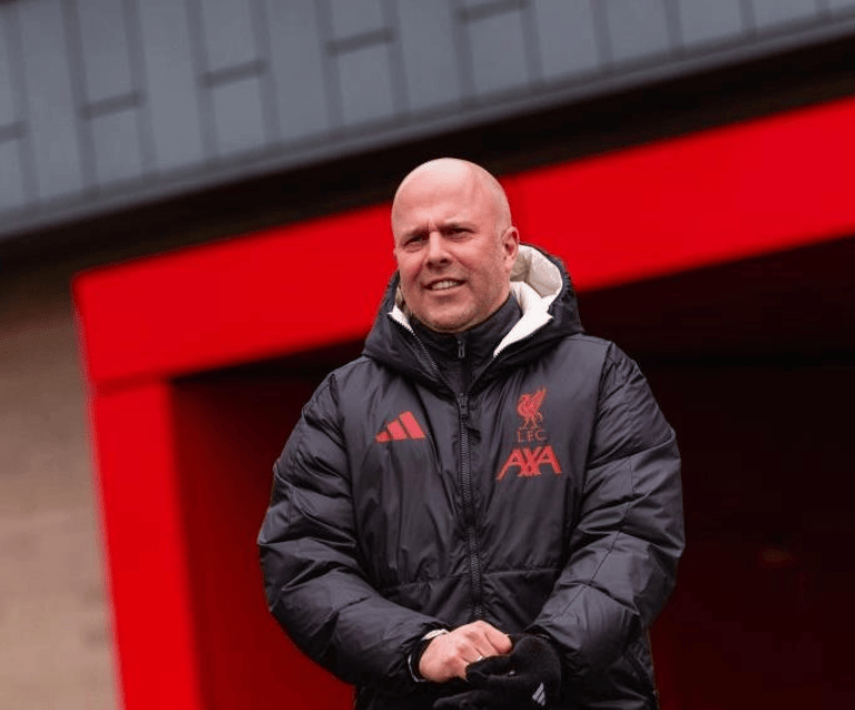 落后曼联5分！同期下滑21分！曝利物浦或解雇斯洛特，阿隆索成最大热门