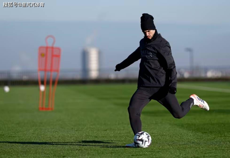 上赛季欧冠近乎无敌，本赛季状态低迷：巴黎圣日耳曼到底怎么了